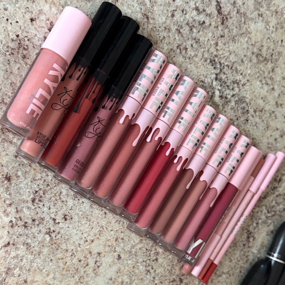 Kylie Cosmetics Liquid Lipstick Set - Pink & Nude Shades